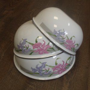 3 GMI enamel metal mixing nesting bowls iris